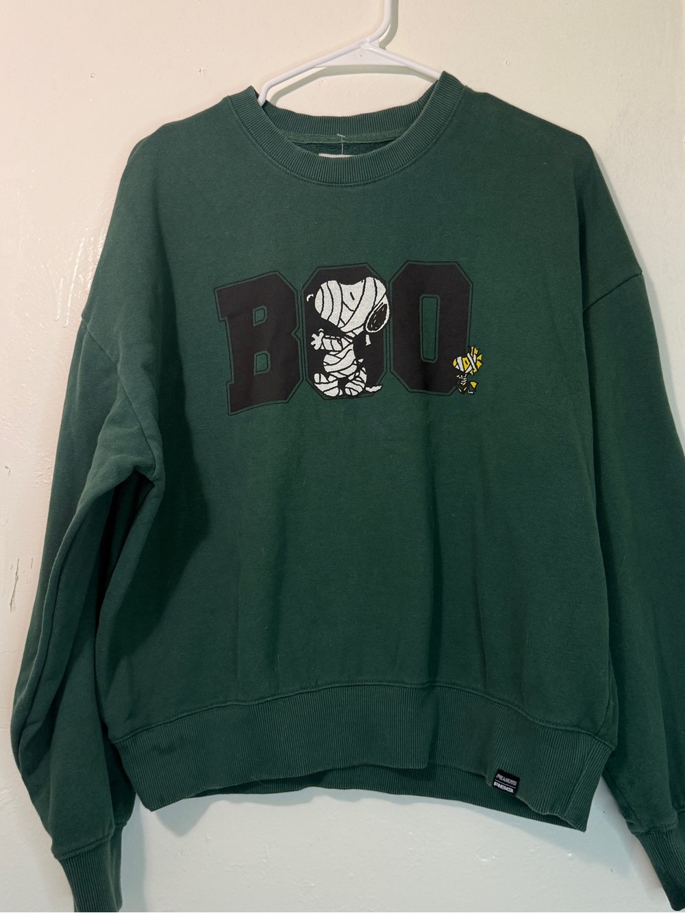 Peanuts Snoopy "BOO" Halloween Crewneck - Forest Green RSQ Large
